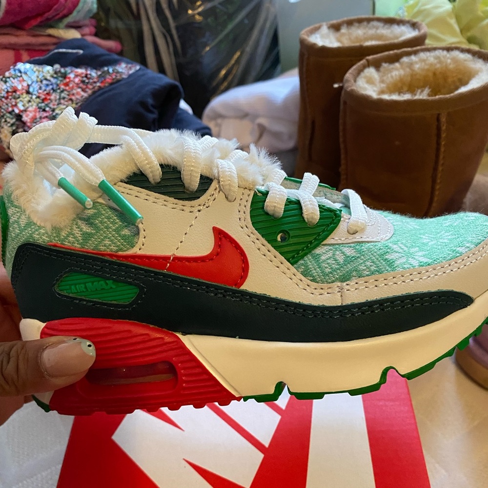 NIKE AIR MAX